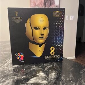 Prédiré Gold LED Face Mask